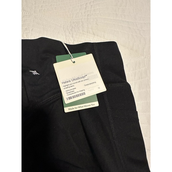 Halara UltraScuplt SoCinched High waist Butt Lift Tummy control shorts NWT - Picture 10 of 11